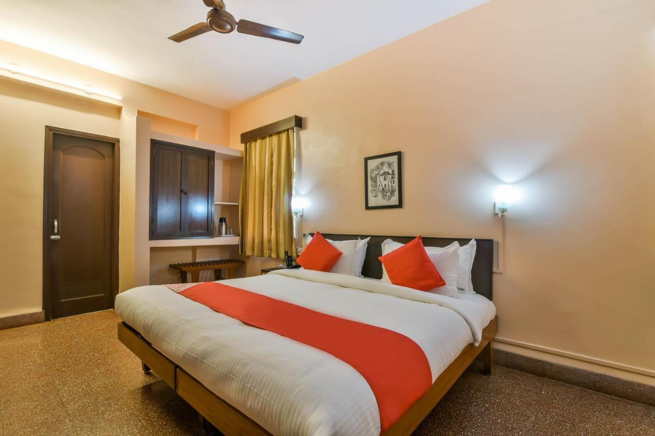 Oyo 807 Hotel Gopika International Goa Exteriör bild