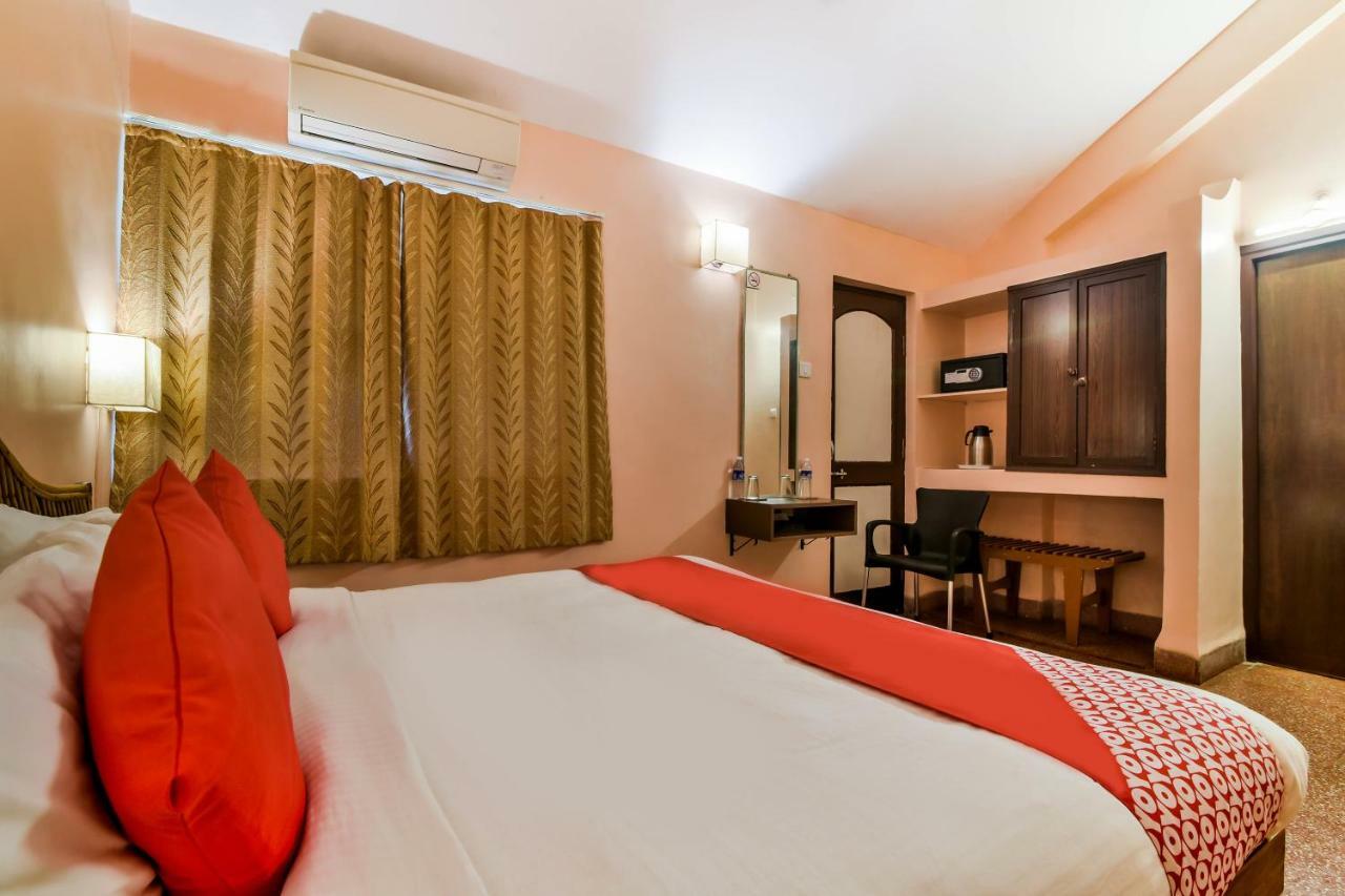 Oyo 807 Hotel Gopika International Goa Exteriör bild