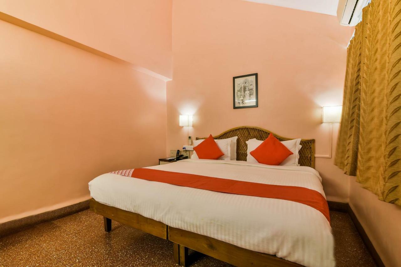 Oyo 807 Hotel Gopika International Goa Exteriör bild
